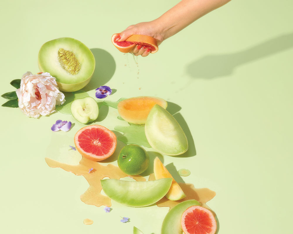 Slices of melon and cantaloupe and grapefruit