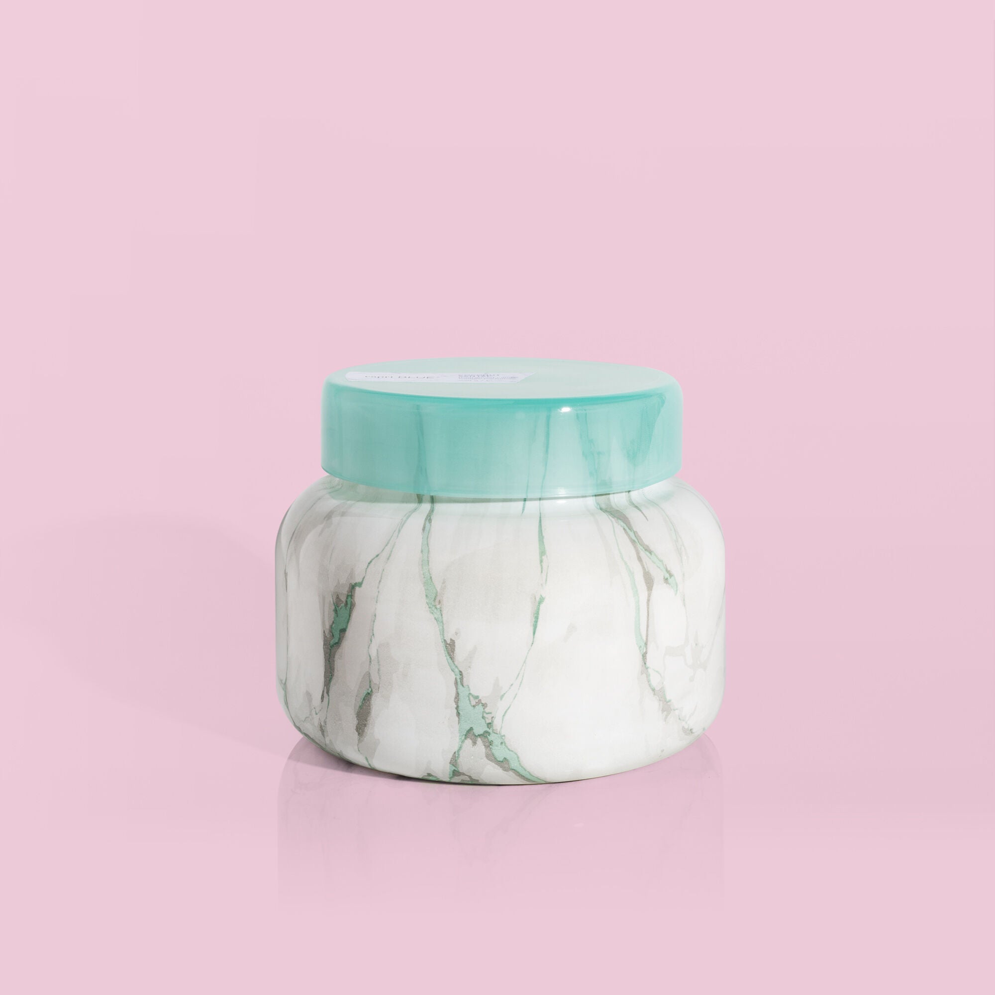 Coconut Santal Modern Marble Signature Jar, 19 oz compliments modern decor